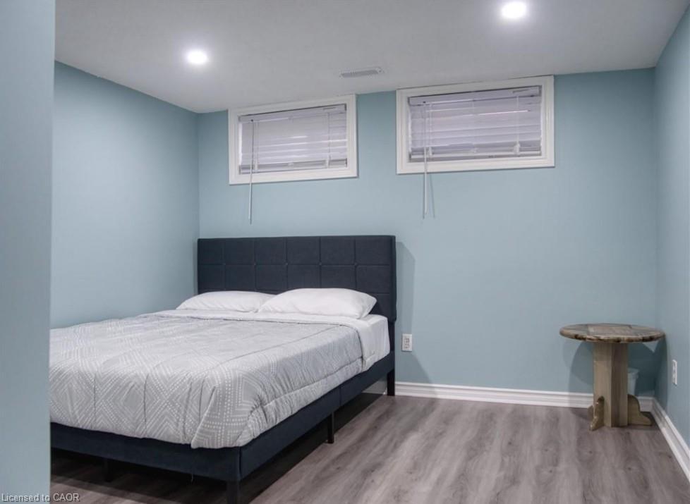 B-651 Upper Ottawa Street, Hamilton, ON - Indoor Photo Showing Bedroom