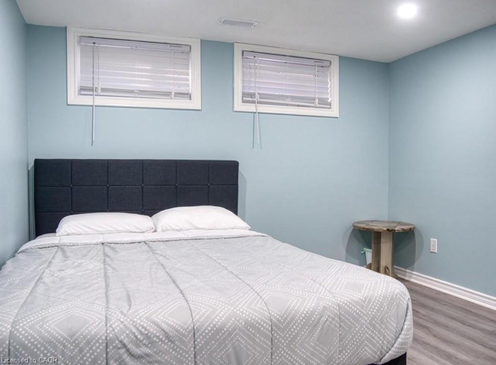 B-651 Upper Ottawa Street, Hamilton, ON - Indoor Photo Showing Bedroom