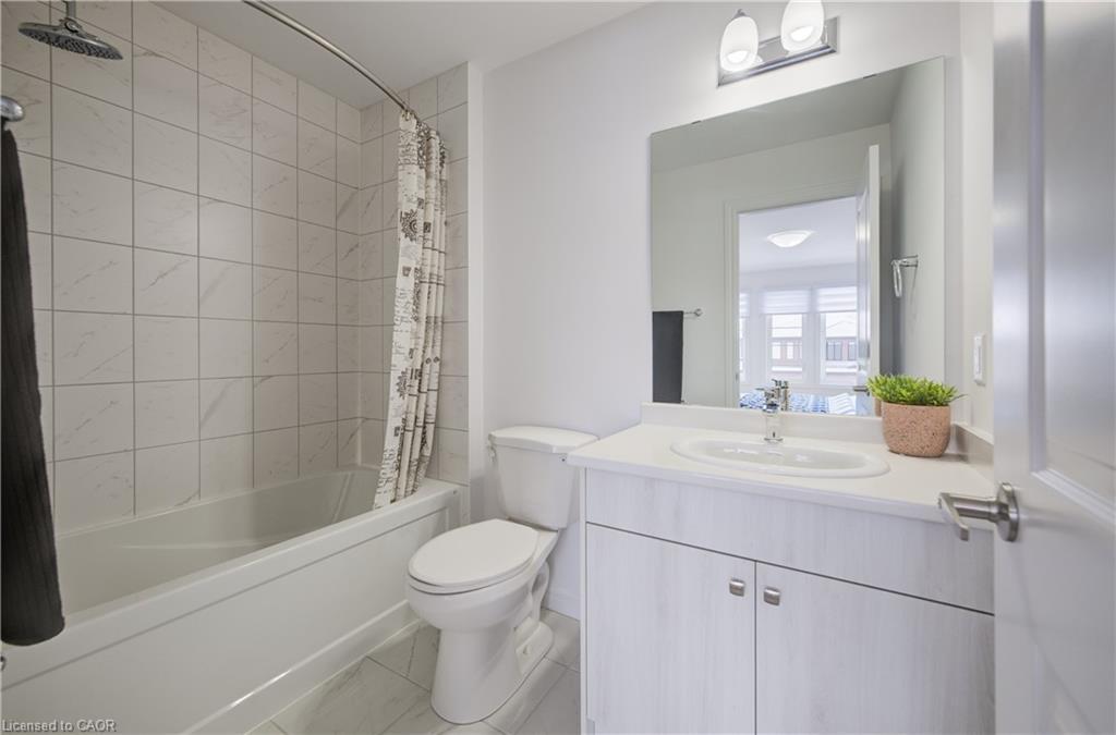 34 June Callwood Way, Brantford, ON - Indoor Photo Showing Bathroom