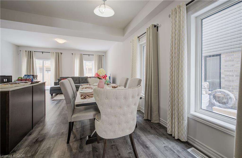 34 June Callwood Way, Brantford, ON - Indoor Photo Showing Dining Room