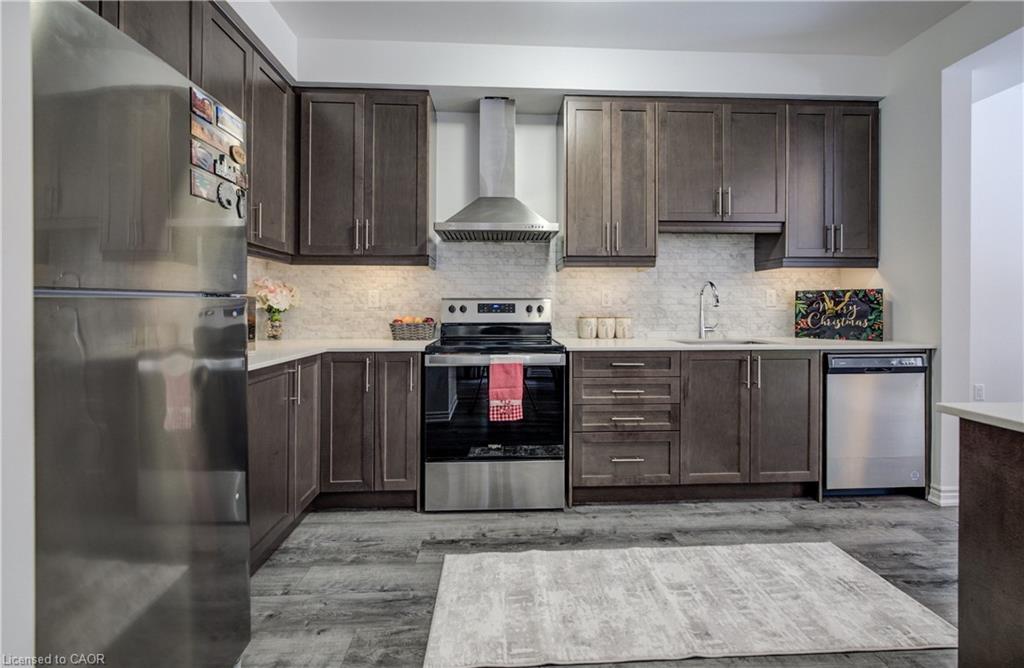 34 June Callwood Way, Brantford, ON - Indoor Photo Showing Kitchen With Upgraded Kitchen