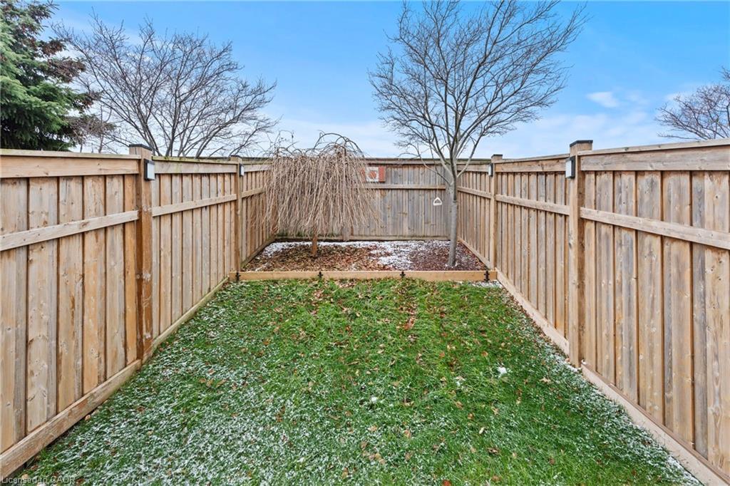 23 Edenrock Drive, Stoney Creek, ON - Outdoor