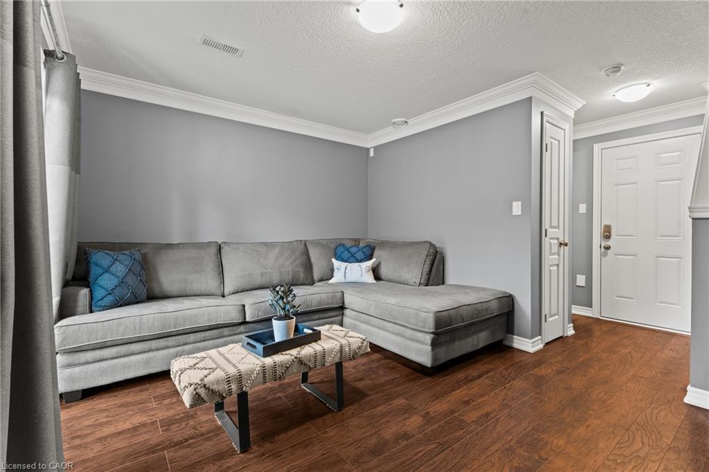23 Edenrock Drive, Stoney Creek, ON - Indoor Photo Showing Living Room