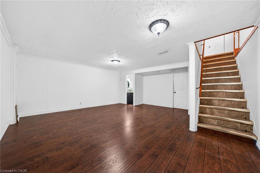 614 Elgin Street N, Cambridge, ON - Indoor Photo Showing Other Room