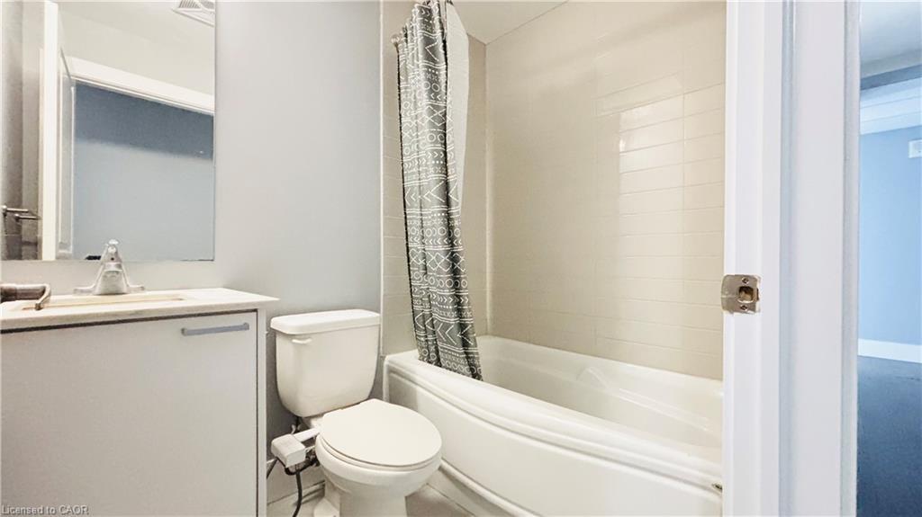 107-155 St Leger Street, Kitchener, ON - Indoor Photo Showing Bathroom
