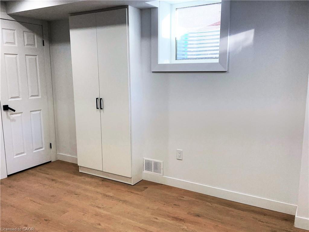 B-51 Drake Avenue, Paris, ON - Indoor Photo Showing Other Room