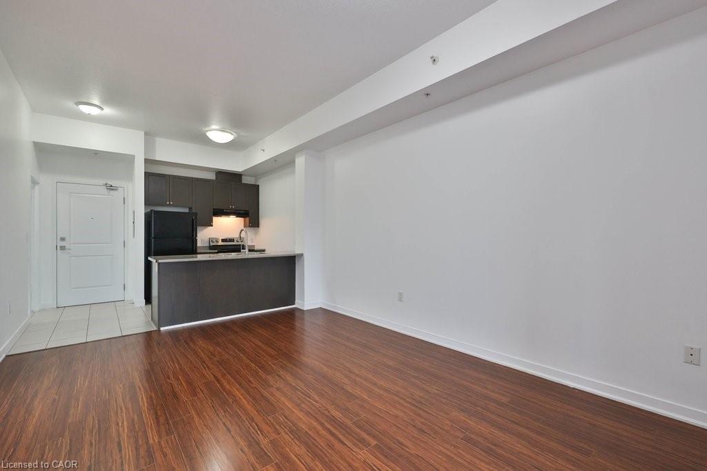 417-5020 Corporate Drive, Burlington, ON - Indoor Photo Showing Other Room