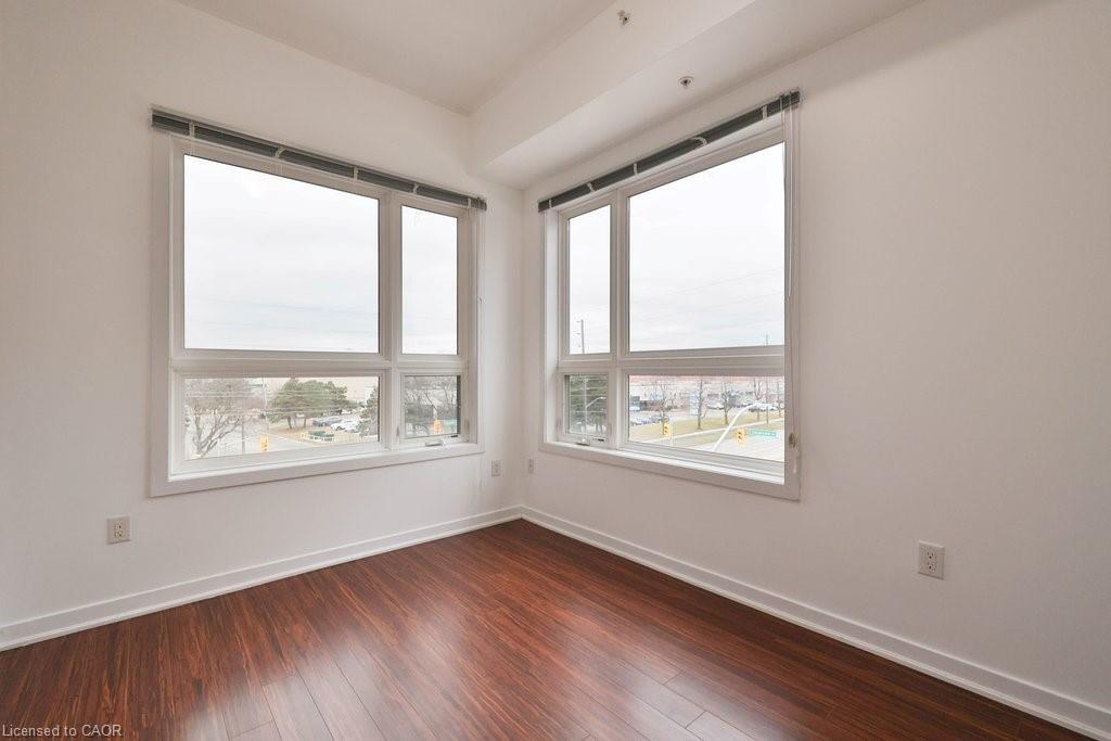 417-5020 Corporate Drive, Burlington, ON - Indoor Photo Showing Other Room