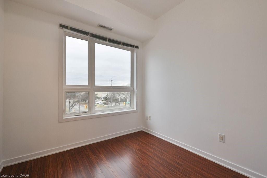 417-5020 Corporate Drive, Burlington, ON - Indoor Photo Showing Other Room