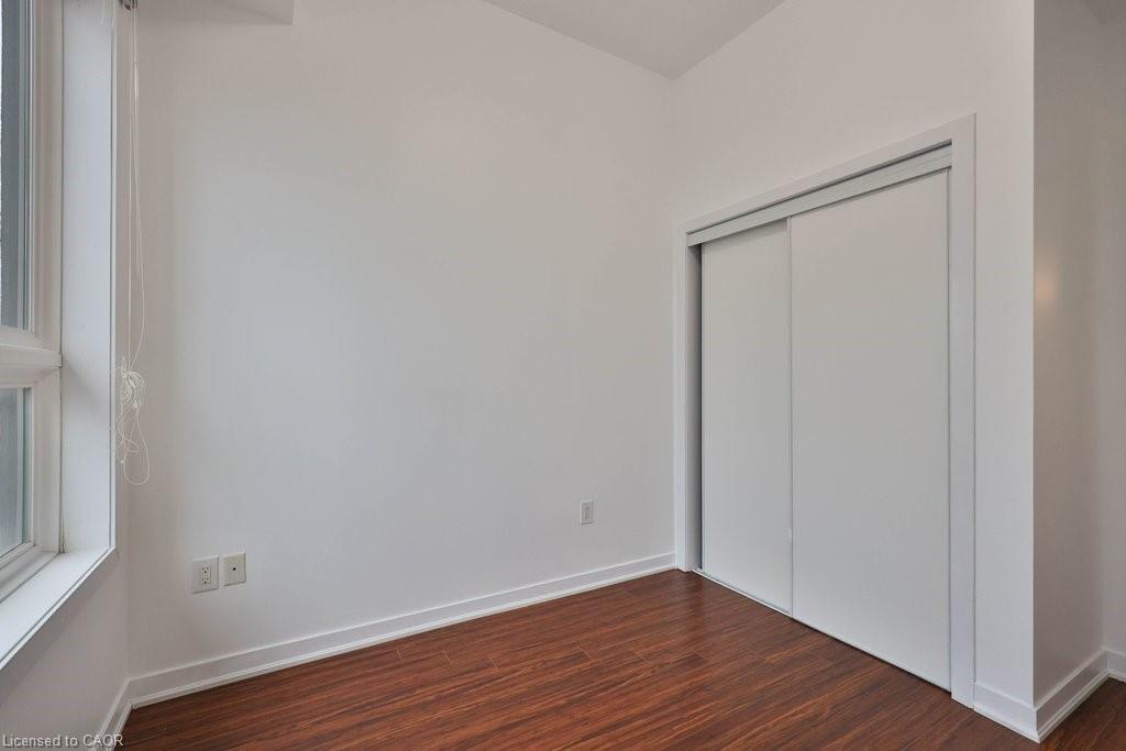 417-5020 Corporate Drive, Burlington, ON - Indoor Photo Showing Other Room