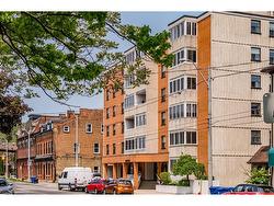 205-23 Main Street Dundas, ON L9H 2P7