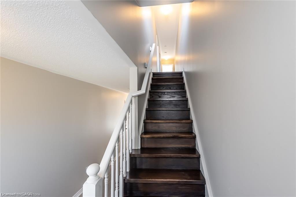 626 Taylor Crescent, Burlington, ON - Indoor Photo Showing Other Room