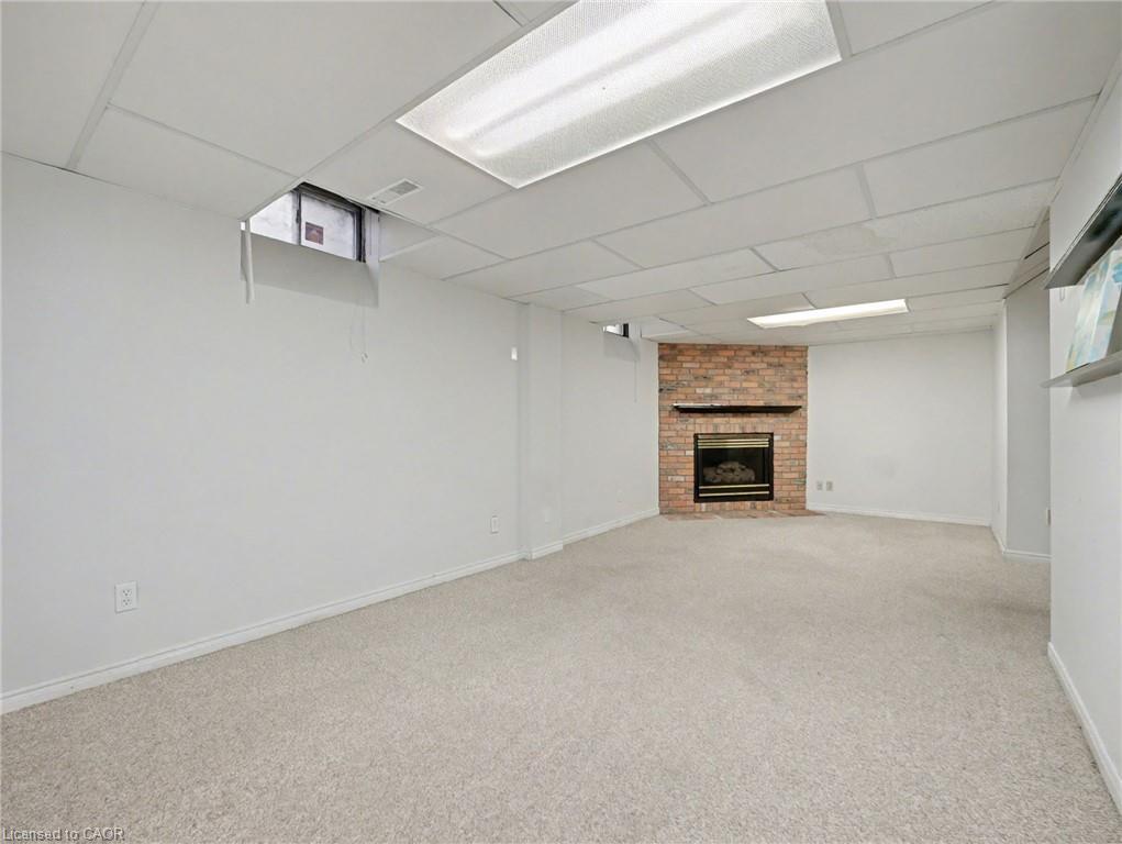 635 Rexford Drive, Hamilton, ON - Indoor With Fireplace