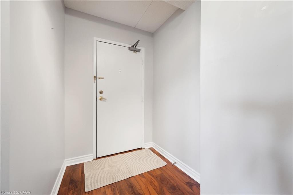 501-22 Marilyn Drive, Guelph, ON - Indoor Photo Showing Other Room