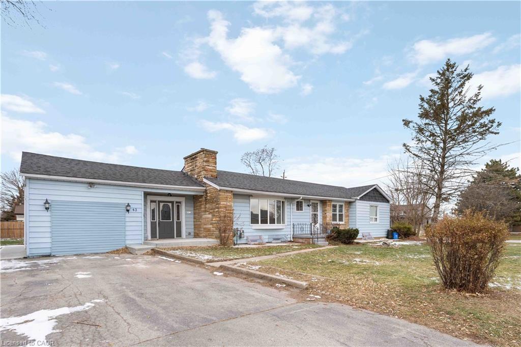 1-43 Norwich Road, Stoney Creek, ON - Outdoor With Facade