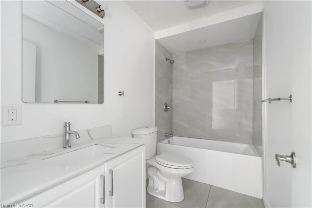 1-43 Norwich Road, Stoney Creek, ON - Indoor Photo Showing Bathroom