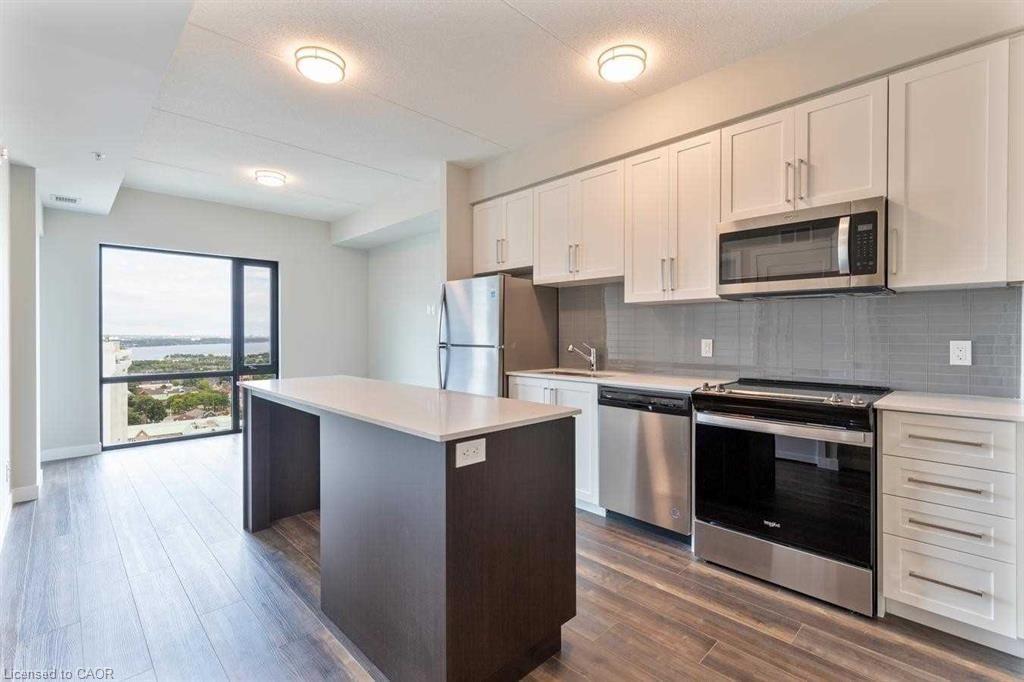 1509-15 Queen Street S, Hamilton, ON - Indoor Photo Showing Kitchen With Stainless Steel Kitchen With Upgraded Kitchen