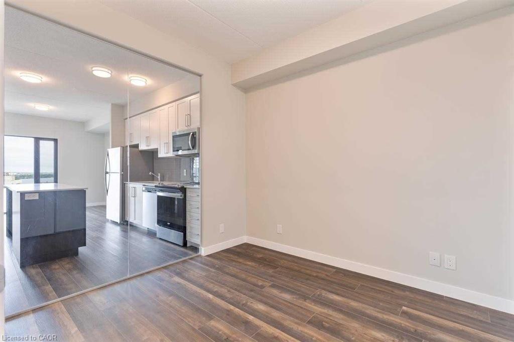 1509-15 Queen Street S, Hamilton, ON - Indoor Photo Showing Kitchen