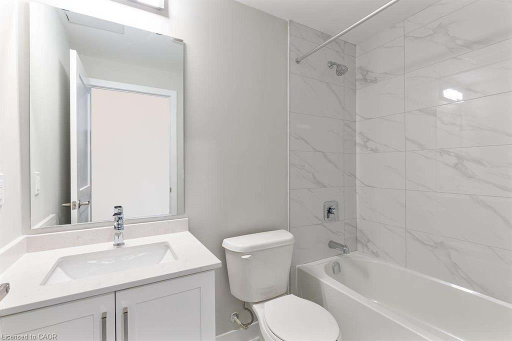 1509-15 Queen Street S, Hamilton, ON - Indoor Photo Showing Bathroom