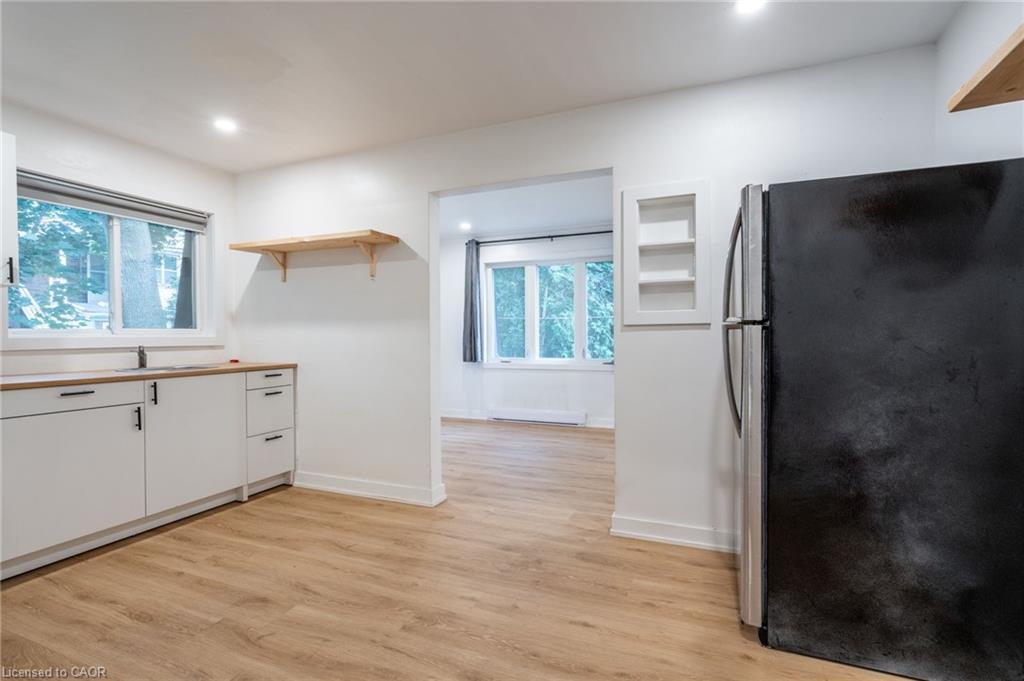 Upper-13 Henry Street, Hamilton, ON - Indoor Photo Showing Other Room