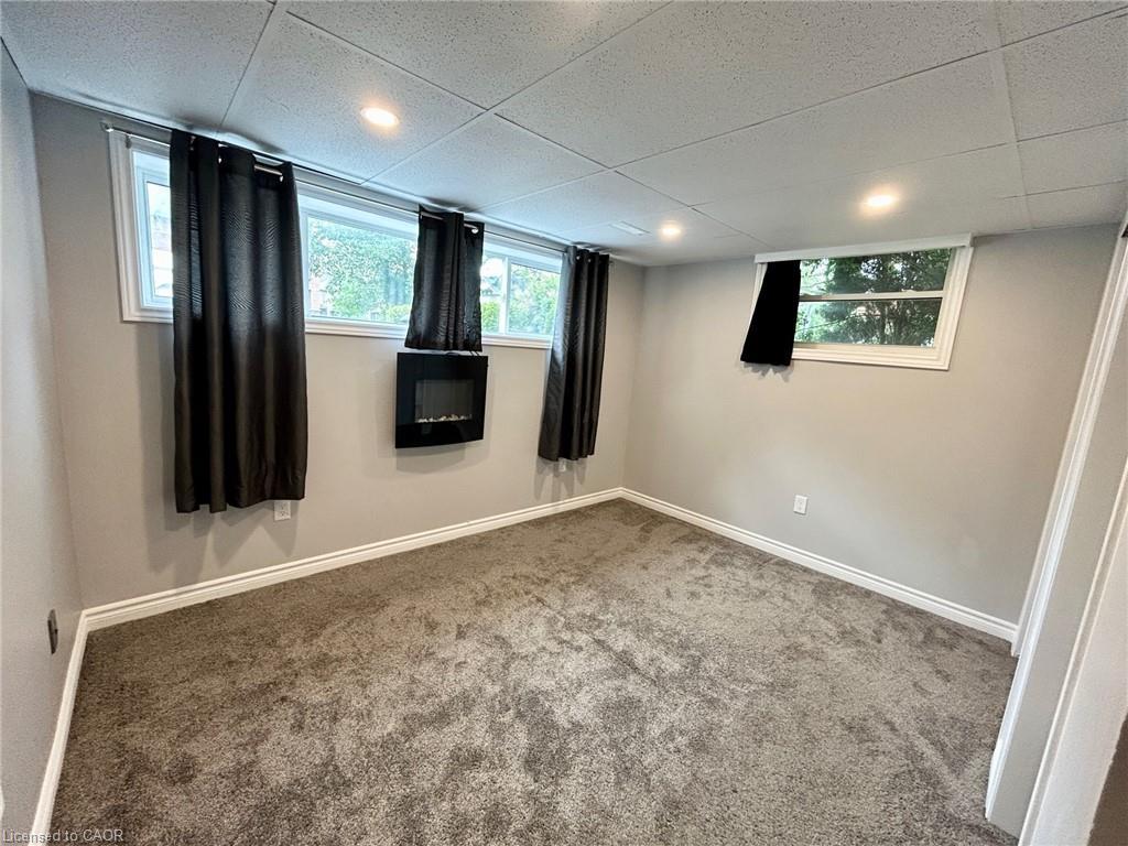 Lower Unit-4 Fernwood Place, Kitchener, ON - Indoor Photo Showing Other Room