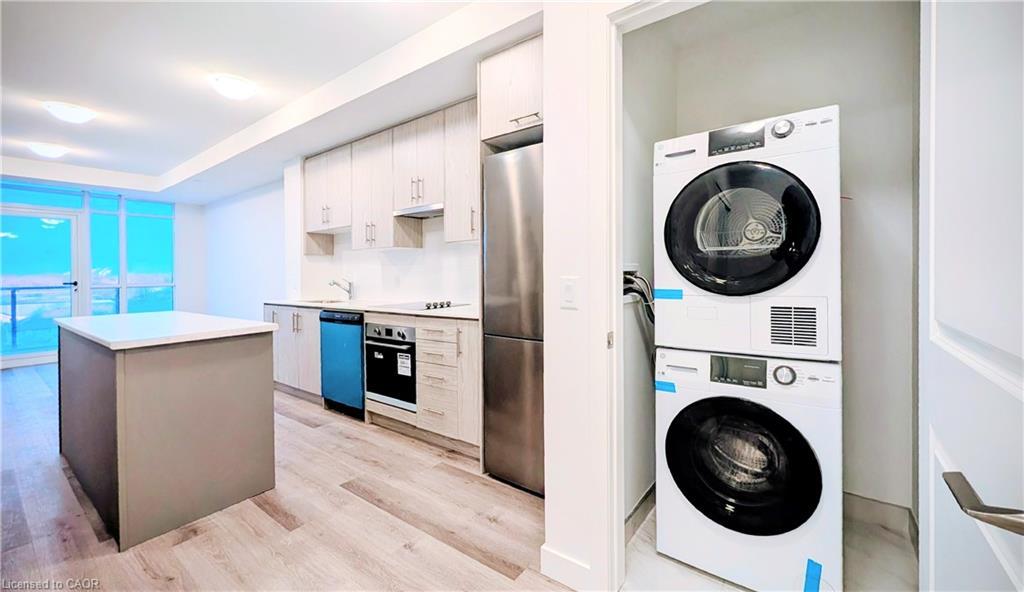 526-461 Green Road, Stoney Creek, ON - Indoor Photo Showing Laundry Room