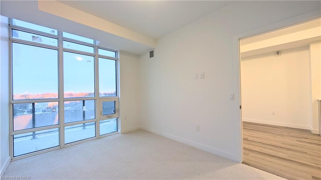 526-461 Green Road, Stoney Creek, ON - Indoor Photo Showing Other Room