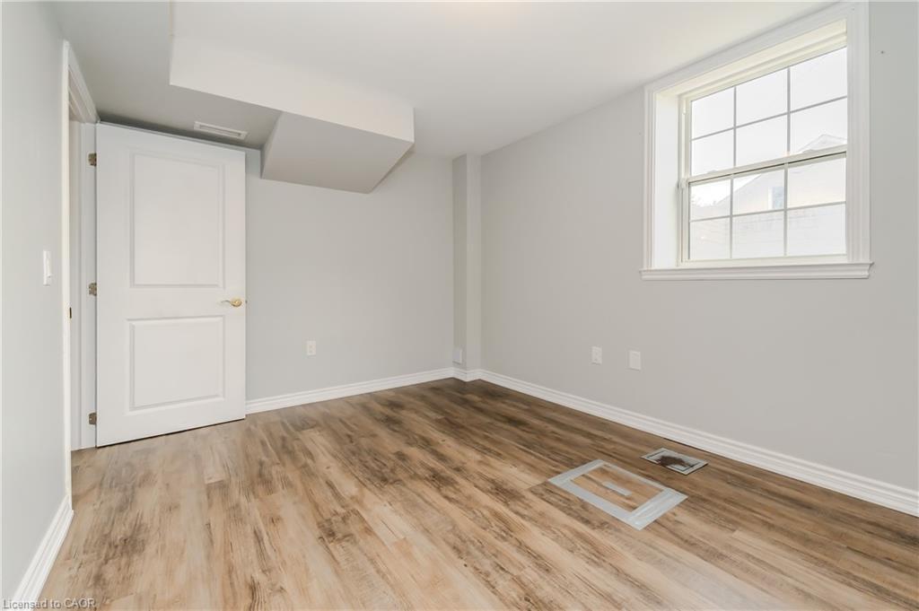 103-58 Beverly Street, Cambridge, ON - Indoor Photo Showing Other Room