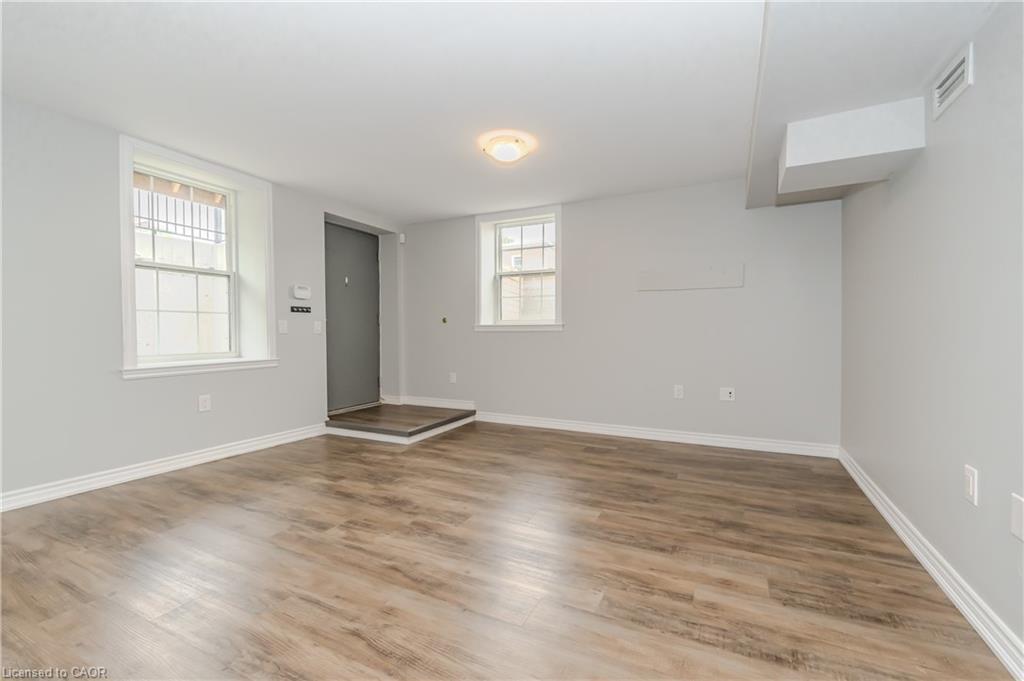 103-58 Beverly Street, Cambridge, ON - Indoor Photo Showing Other Room