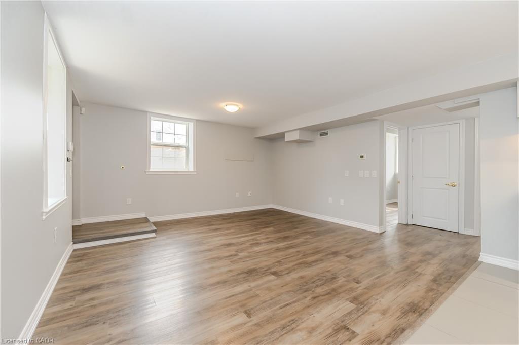 103-58 Beverly Street, Cambridge, ON - Indoor Photo Showing Other Room