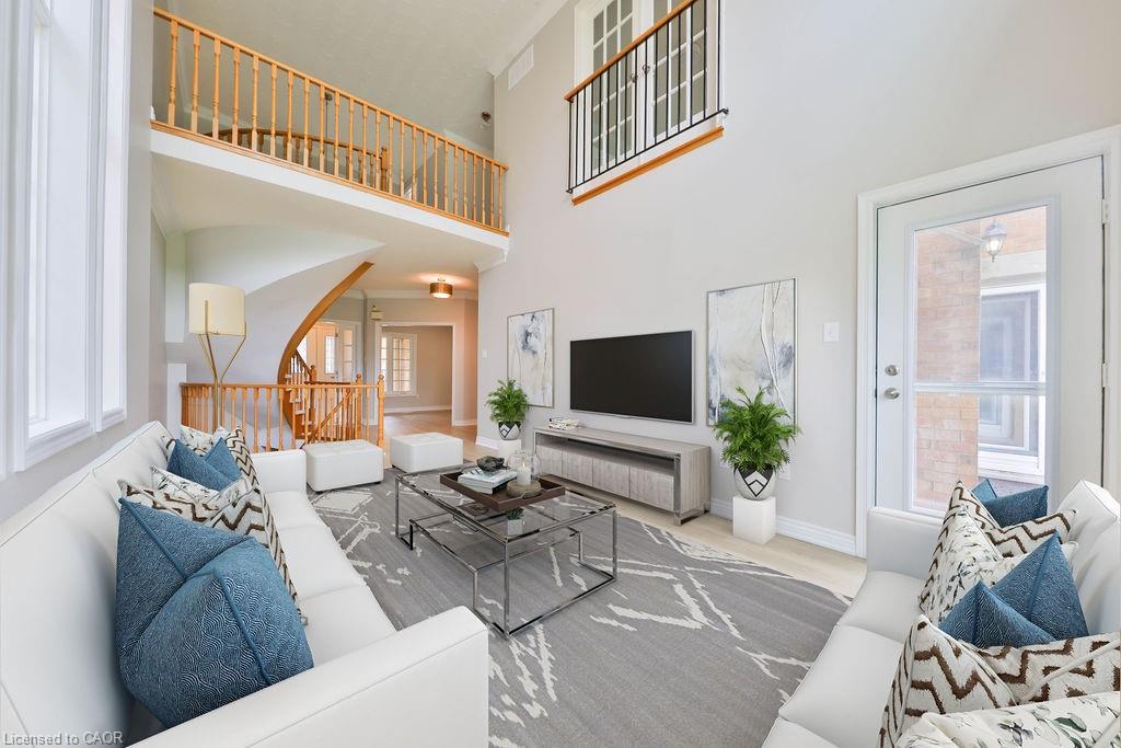 11-4211 Millcroft Park Drive, Burlington, ON - Indoor Photo Showing Living Room
