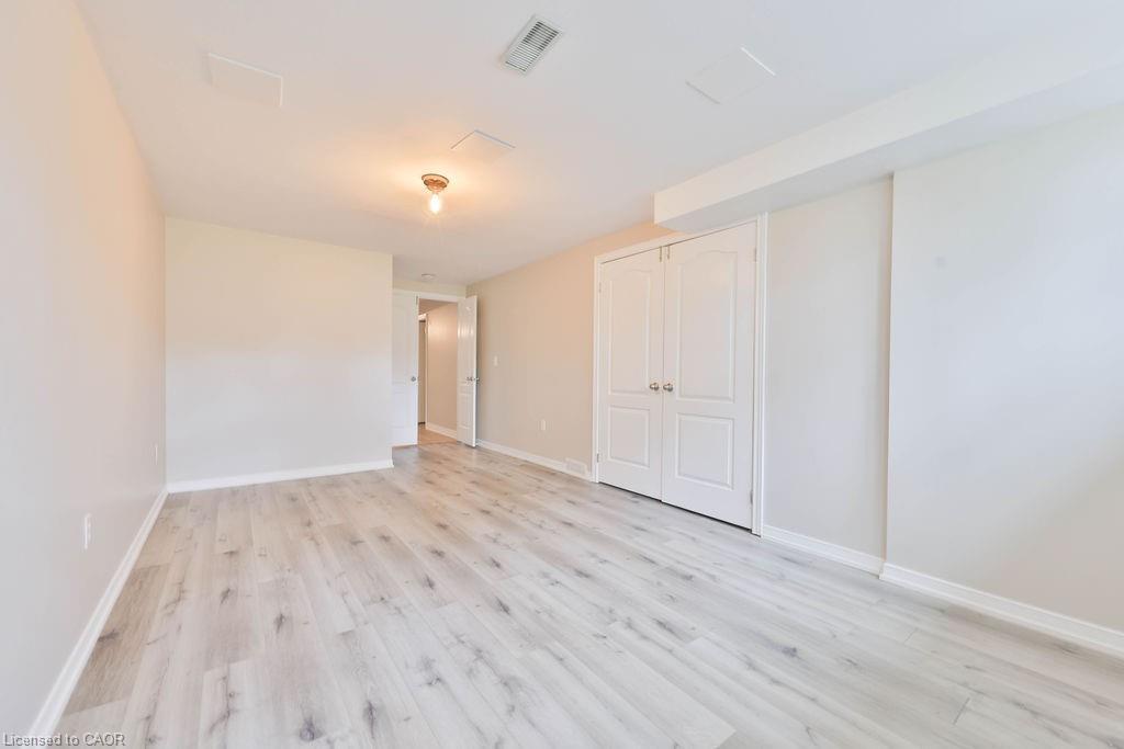 11-4211 Millcroft Park Drive, Burlington, ON - Indoor Photo Showing Other Room