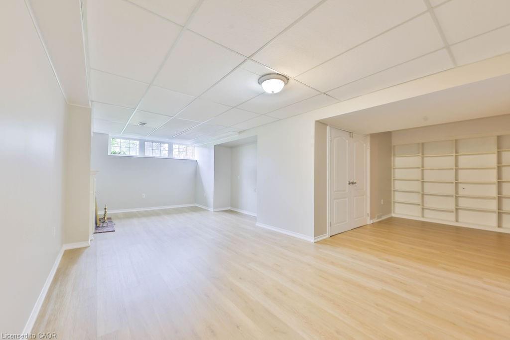 11-4211 Millcroft Park Drive, Burlington, ON - Indoor Photo Showing Other Room