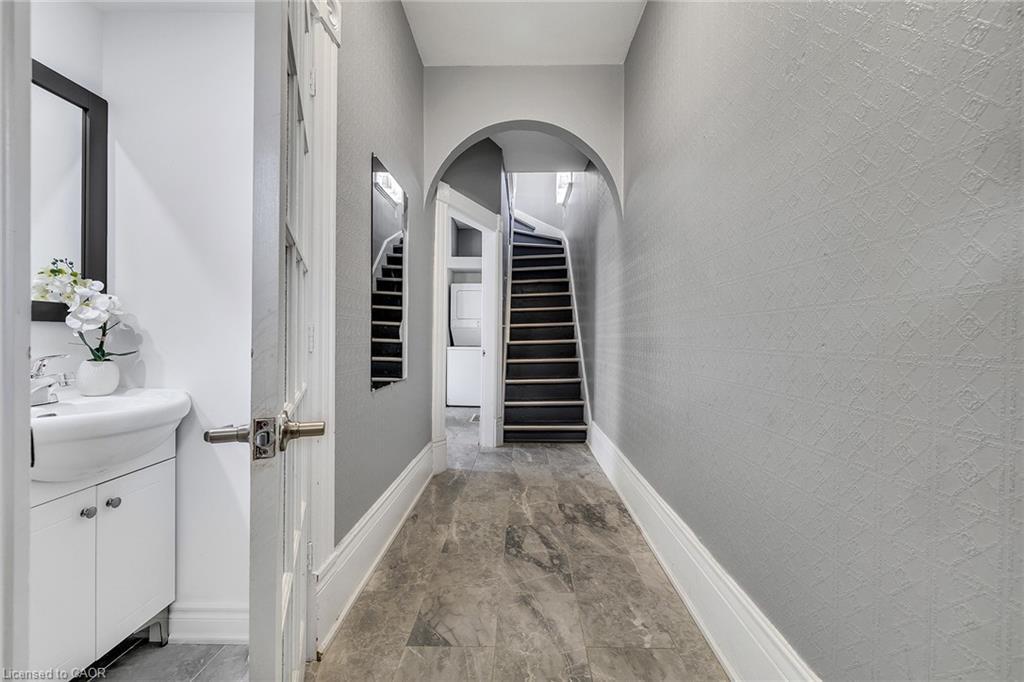 1-174 William Street, Brantford, ON - Indoor Photo Showing Other Room