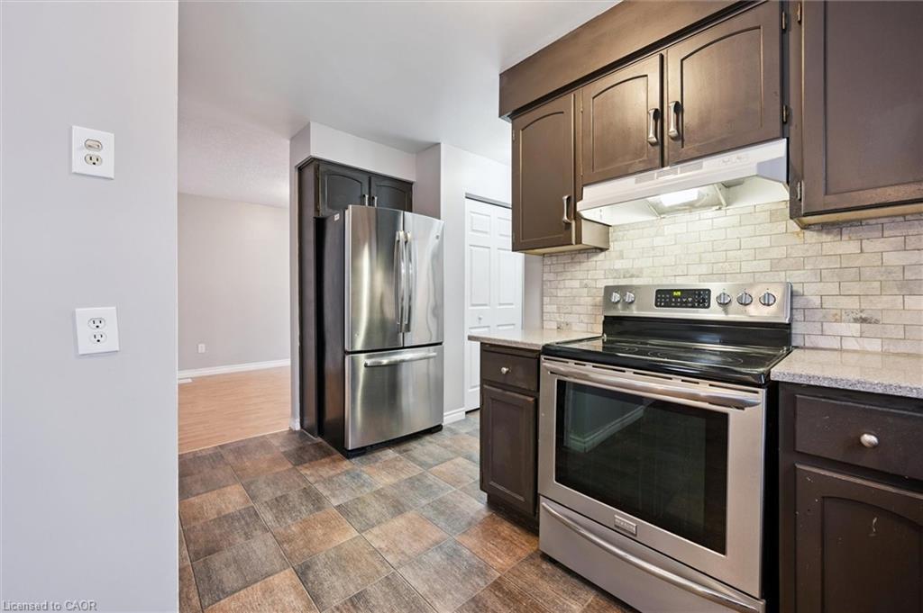 291 Patricia Avenue, Kitchener, ON - Indoor Photo Showing Kitchen