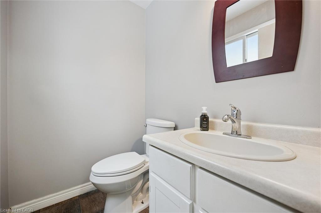 291 Patricia Avenue, Kitchener, ON - Indoor Photo Showing Bathroom