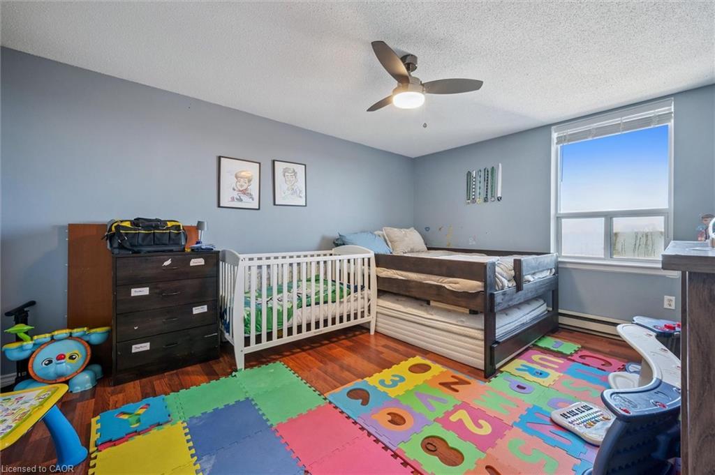 1510-35 Green Valley Drive, Kitchener, ON - Indoor Photo Showing Bedroom