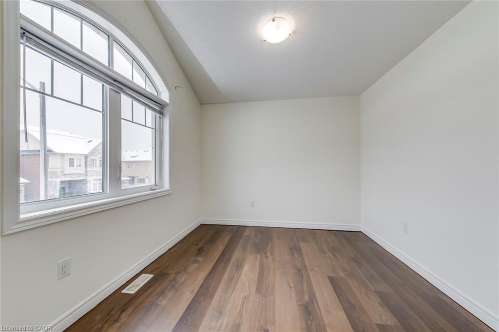 3130 Goodyear Road, Burlington, ON - Indoor Photo Showing Other Room
