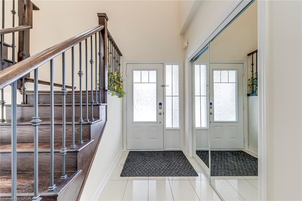 3130 Goodyear Road, Burlington, ON - Indoor Photo Showing Other Room