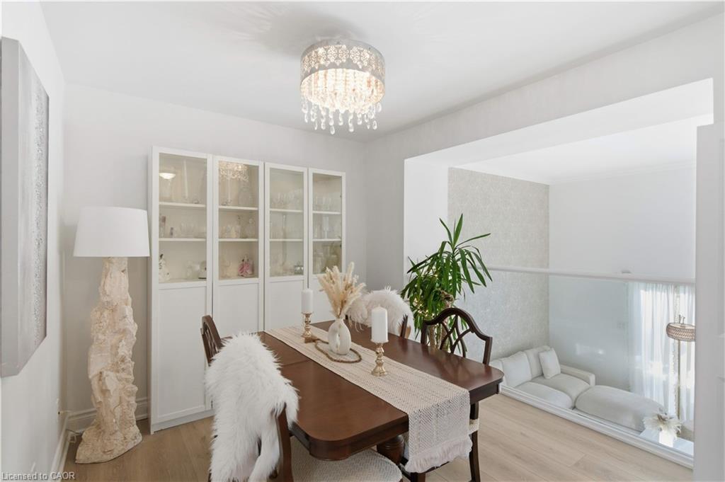 65-11 Harrisford Street, Hamilton, ON - Indoor Photo Showing Dining Room