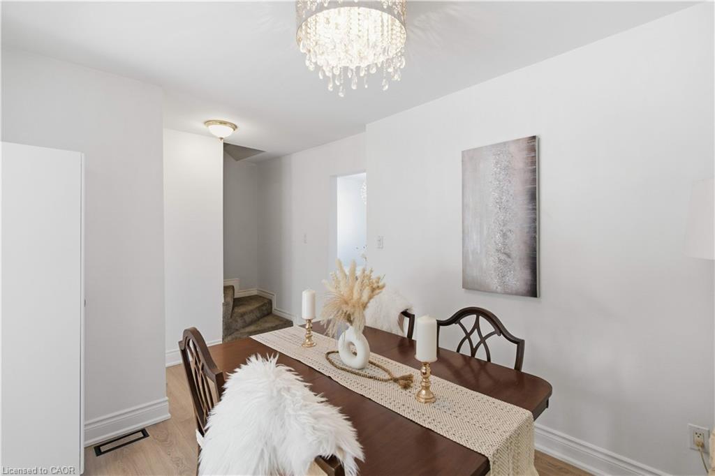 65-11 Harrisford Street, Hamilton, ON - Indoor Photo Showing Dining Room