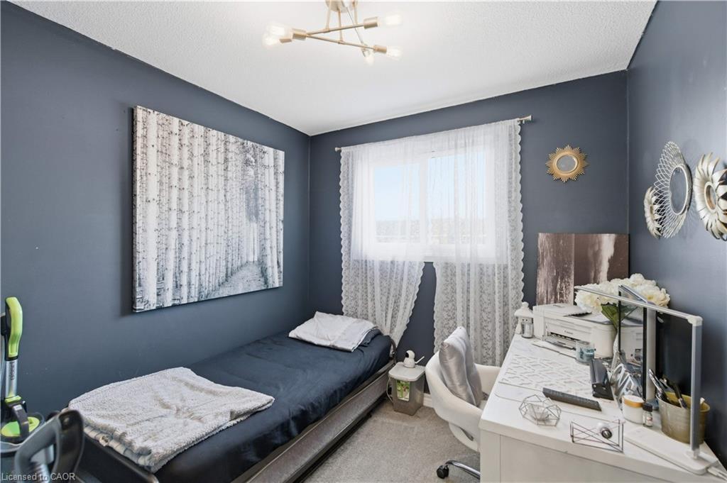65-11 Harrisford Street, Hamilton, ON - Indoor Photo Showing Bedroom