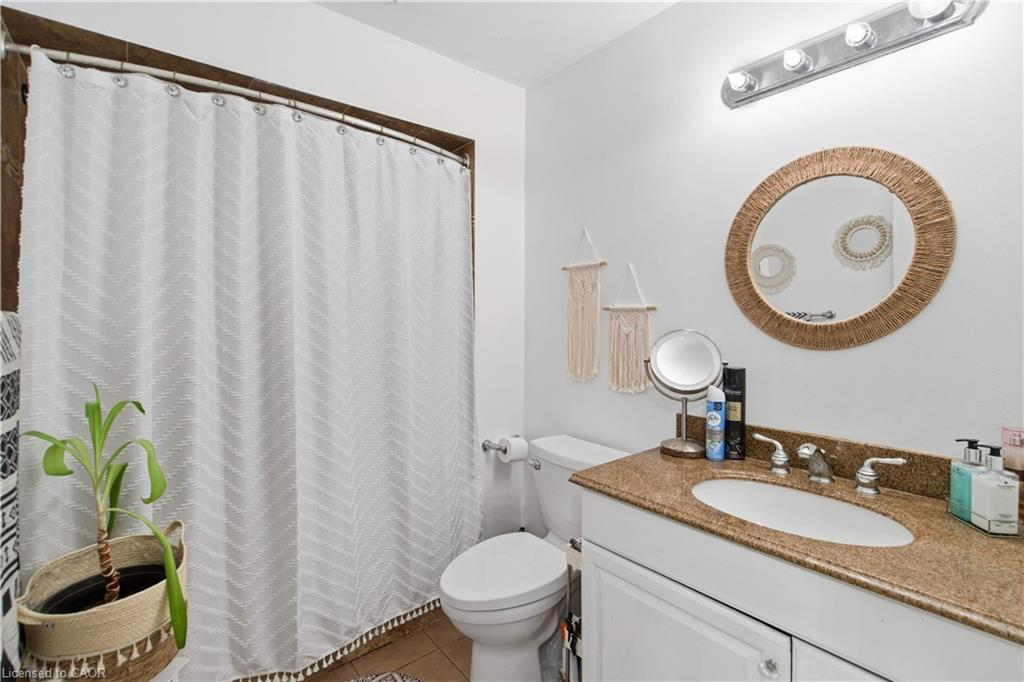 65-11 Harrisford Street, Hamilton, ON - Indoor Photo Showing Bathroom