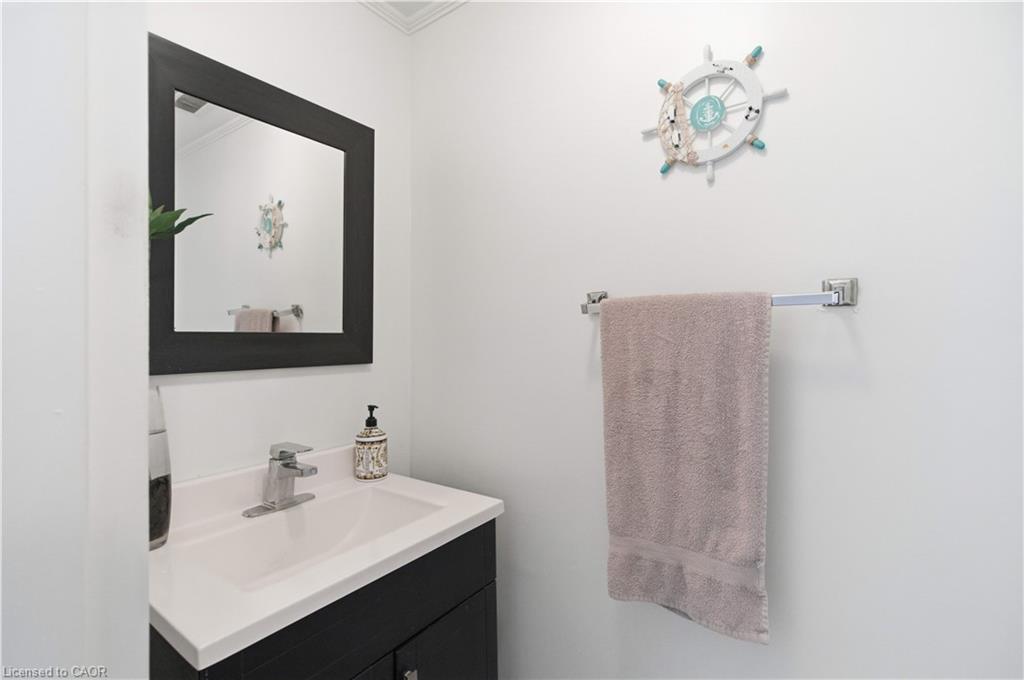 65-11 Harrisford Street, Hamilton, ON - Indoor Photo Showing Bathroom