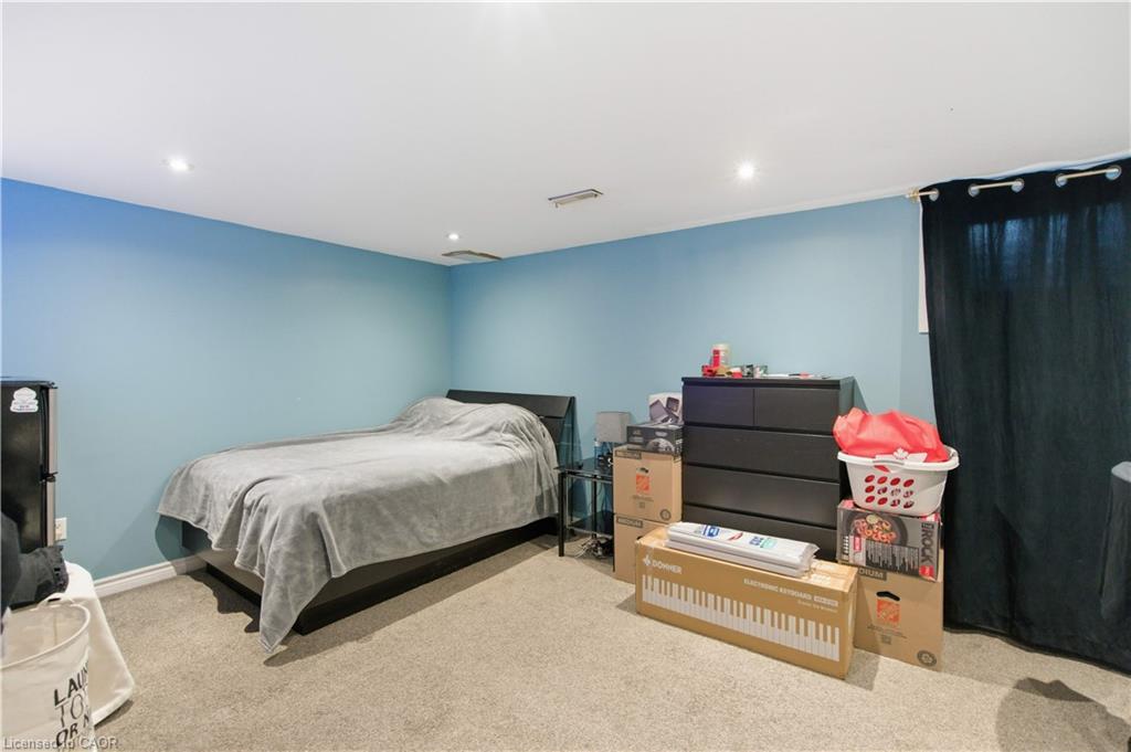 65-11 Harrisford Street, Hamilton, ON - Indoor Photo Showing Bedroom