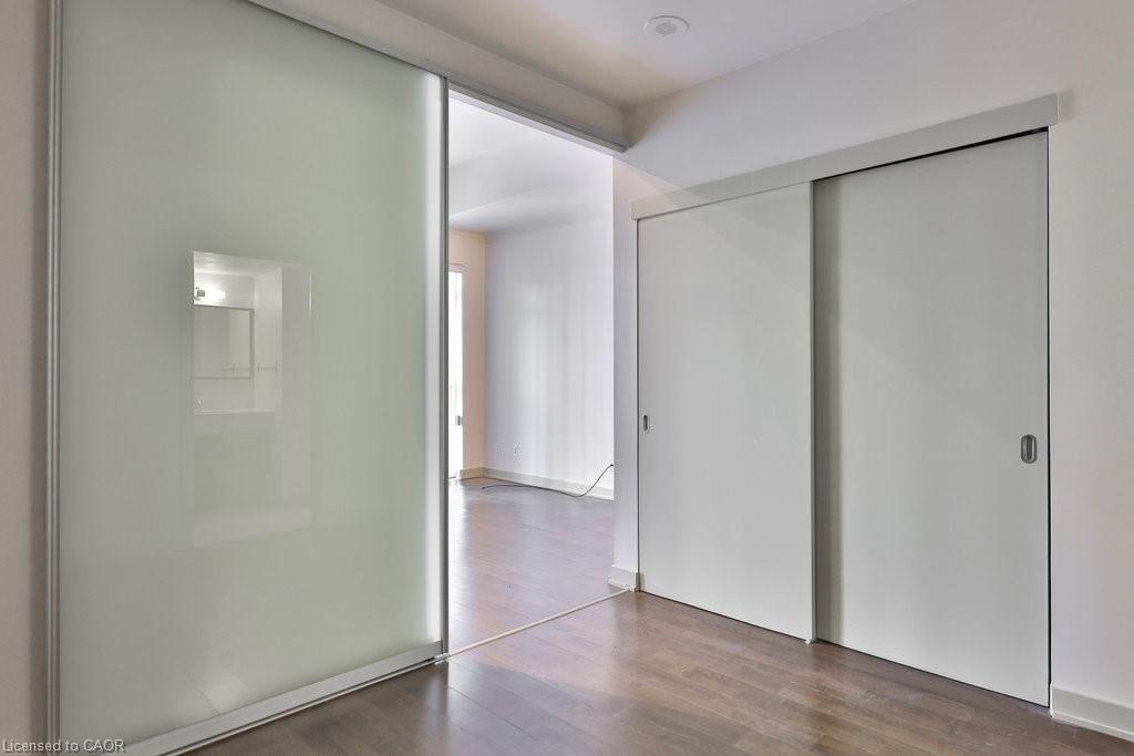 705-126 Simcoe Street, Toronto, ON - Indoor Photo Showing Other Room