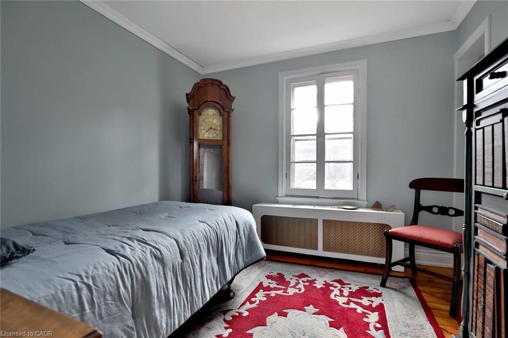Cottage-243 Shoreacres Road, Burlington, ON - Indoor Photo Showing Bedroom