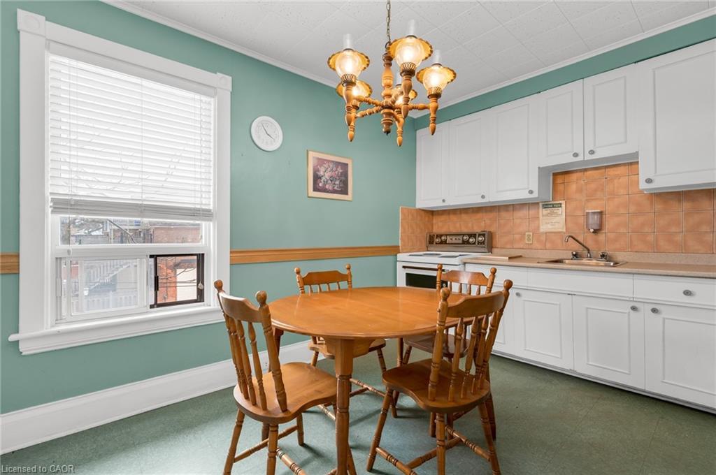 760 King Street E, Hamilton, ON