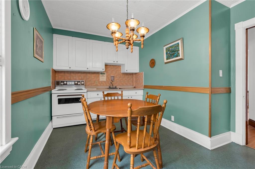 760 King Street E, Hamilton, ON