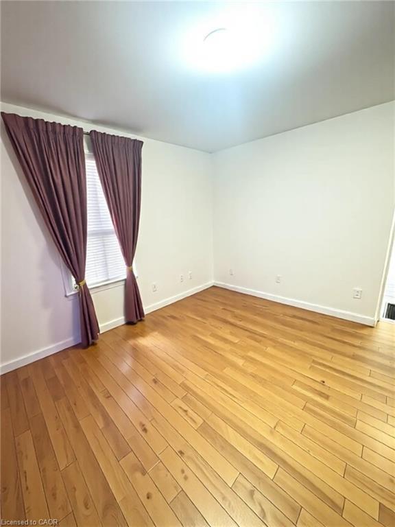 139 Harmony Avenue, Hamilton, ON - Indoor Photo Showing Other Room